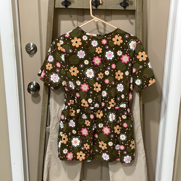 Scrub H.Q. women’s scrub top -SZ S - Picture 6 of 7